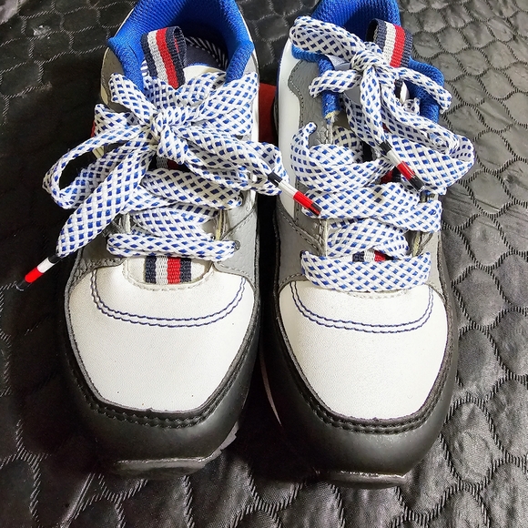 Tommy Hilfiger Other - Tommy hilfiger shoes boy size 11